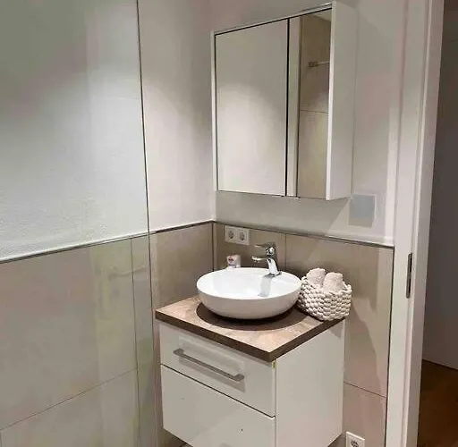 Beautiful With A Huge Private Terrace דירה *